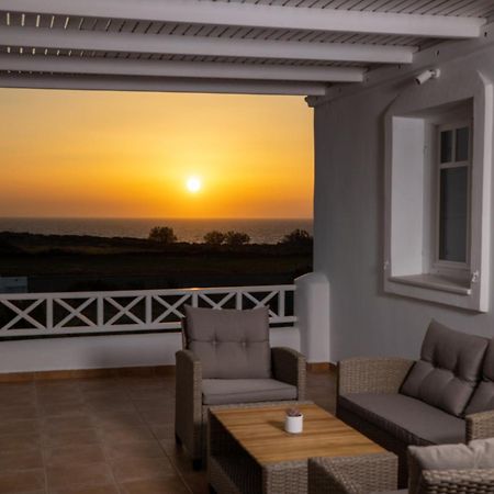 Oia Sunset Luxury Villa Exterior photo